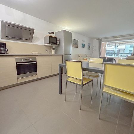 Appartement Centrale A 100 M Des Plages Rue De Provence Saint-Raphaël Kültér fotó