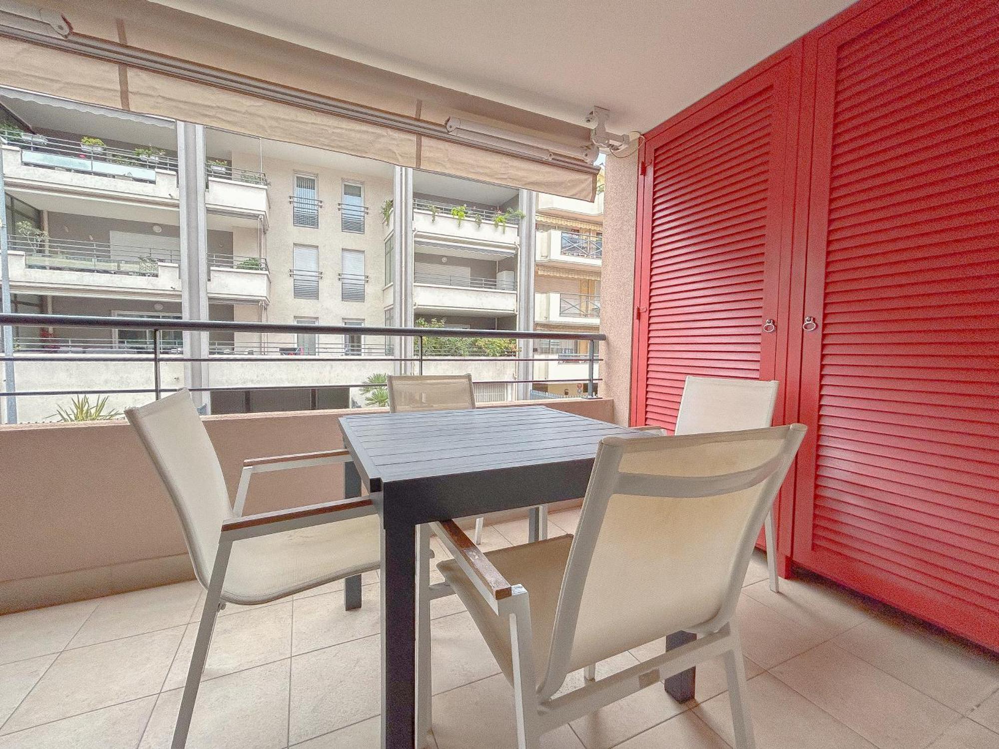 Appartement Centrale A 100 M Des Plages Rue De Provence Saint-Raphaël Kültér fotó