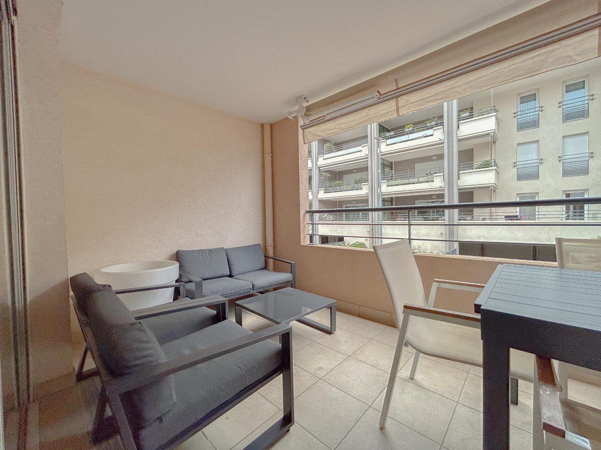 Appartement Centrale A 100 M Des Plages Rue De Provence Saint-Raphaël Kültér fotó